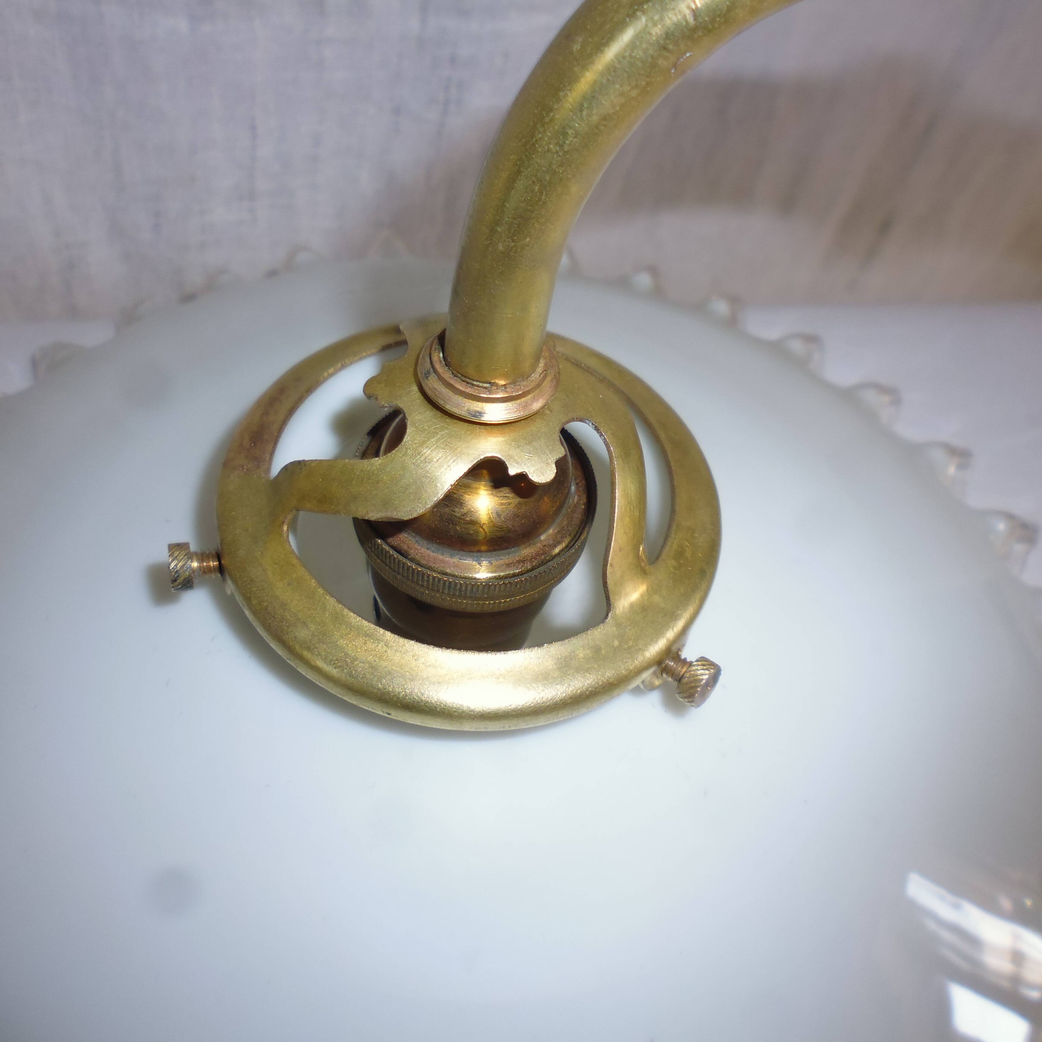 Swan collar sconce