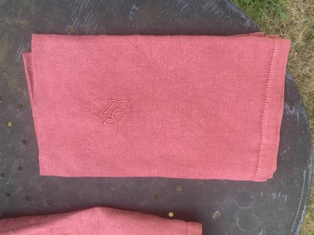 Set of 4 monogrammed BD napkins, rust, damask cotton and linen.