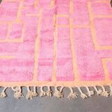 Traditional handmade Berber rug in pink, size 150 x 260 cm.