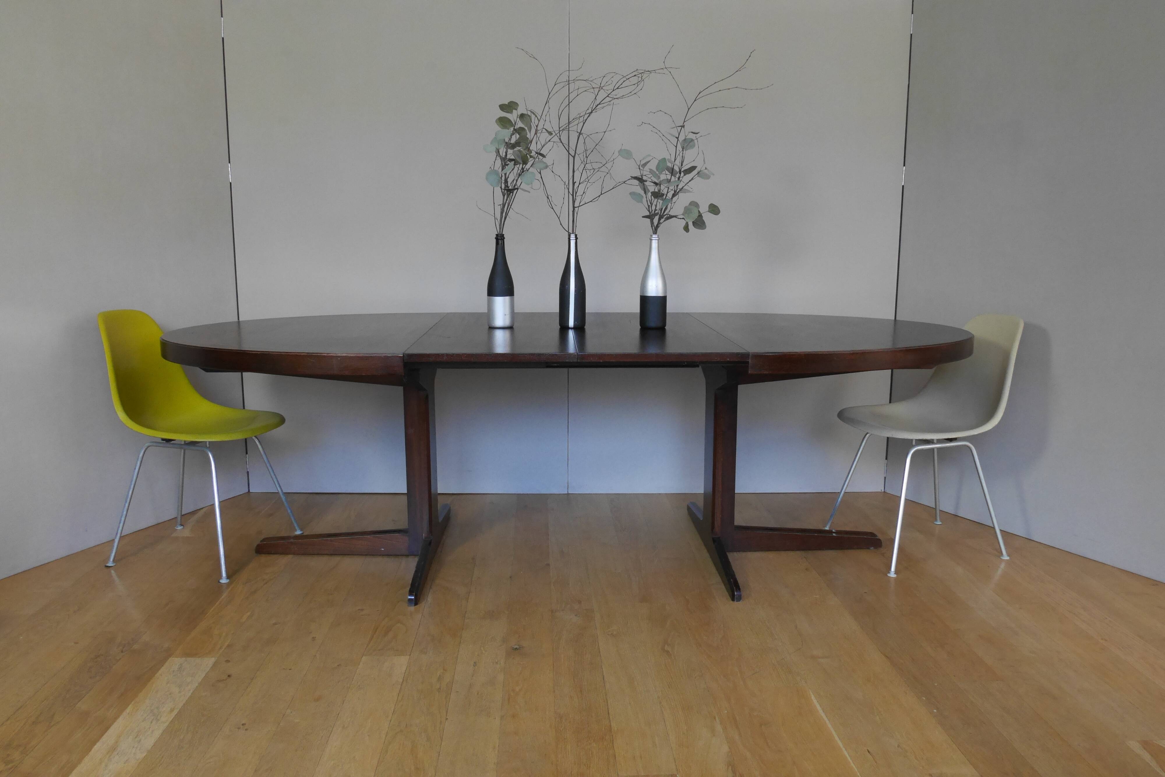 Table ovale scandinave
