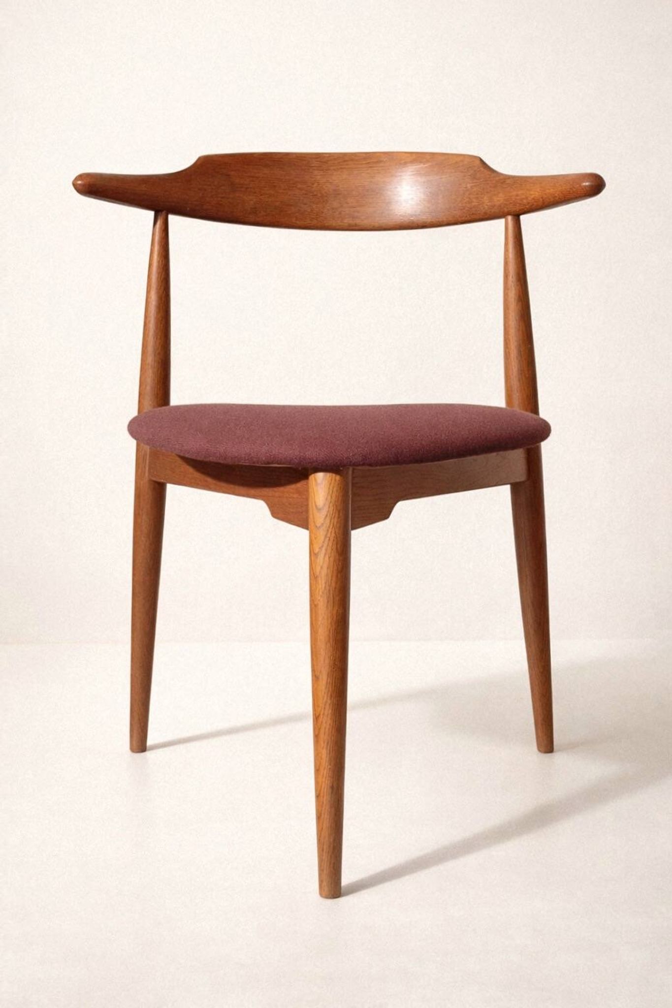 Chaise tripode Heart Hans Wegner Fritz Hansen