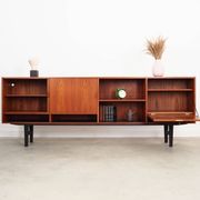 Buffet en teck, design danois, années 1970, production : Danemark