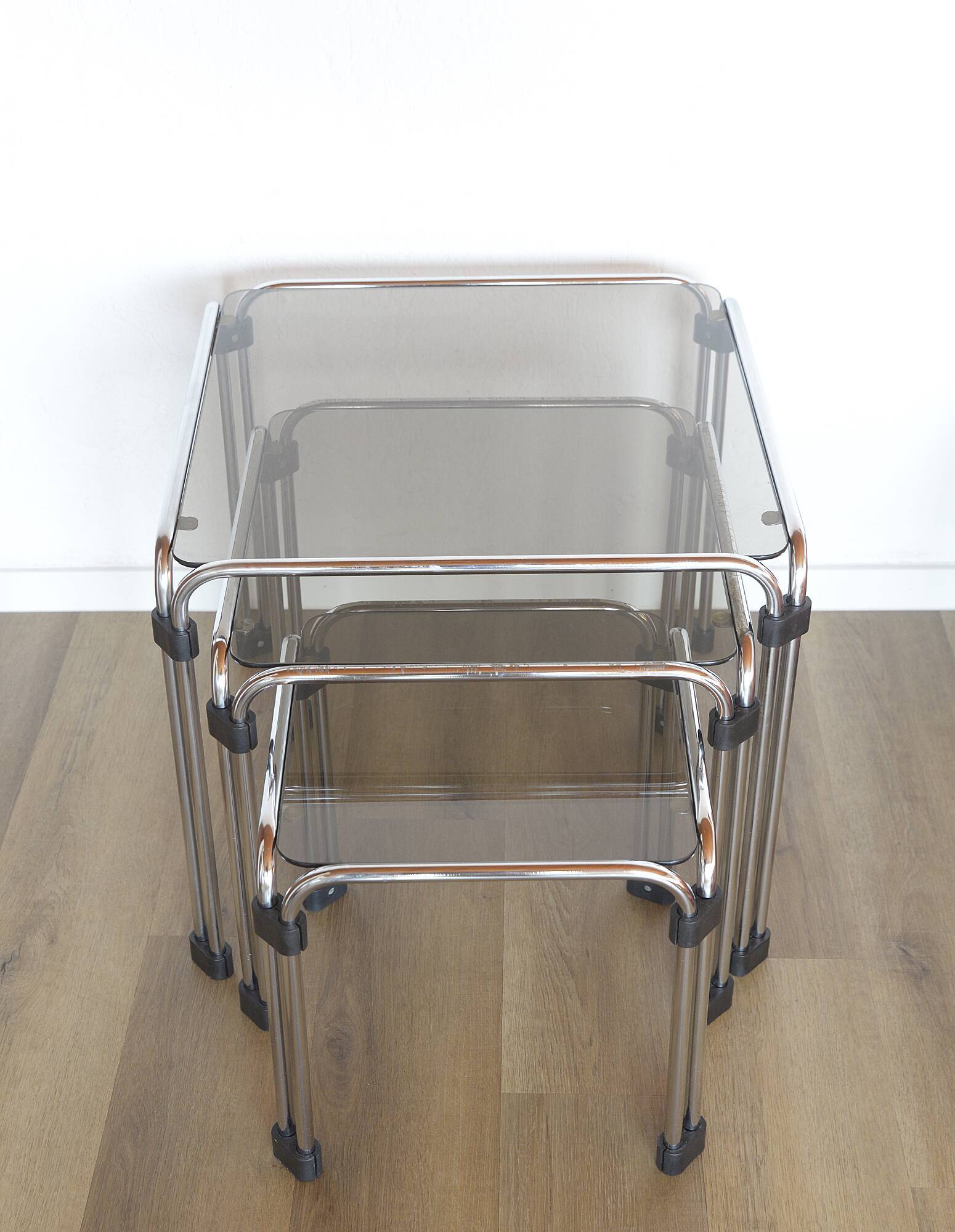 Vintage nesting tables  set of 3  coffee tables mid-century modern 1980s