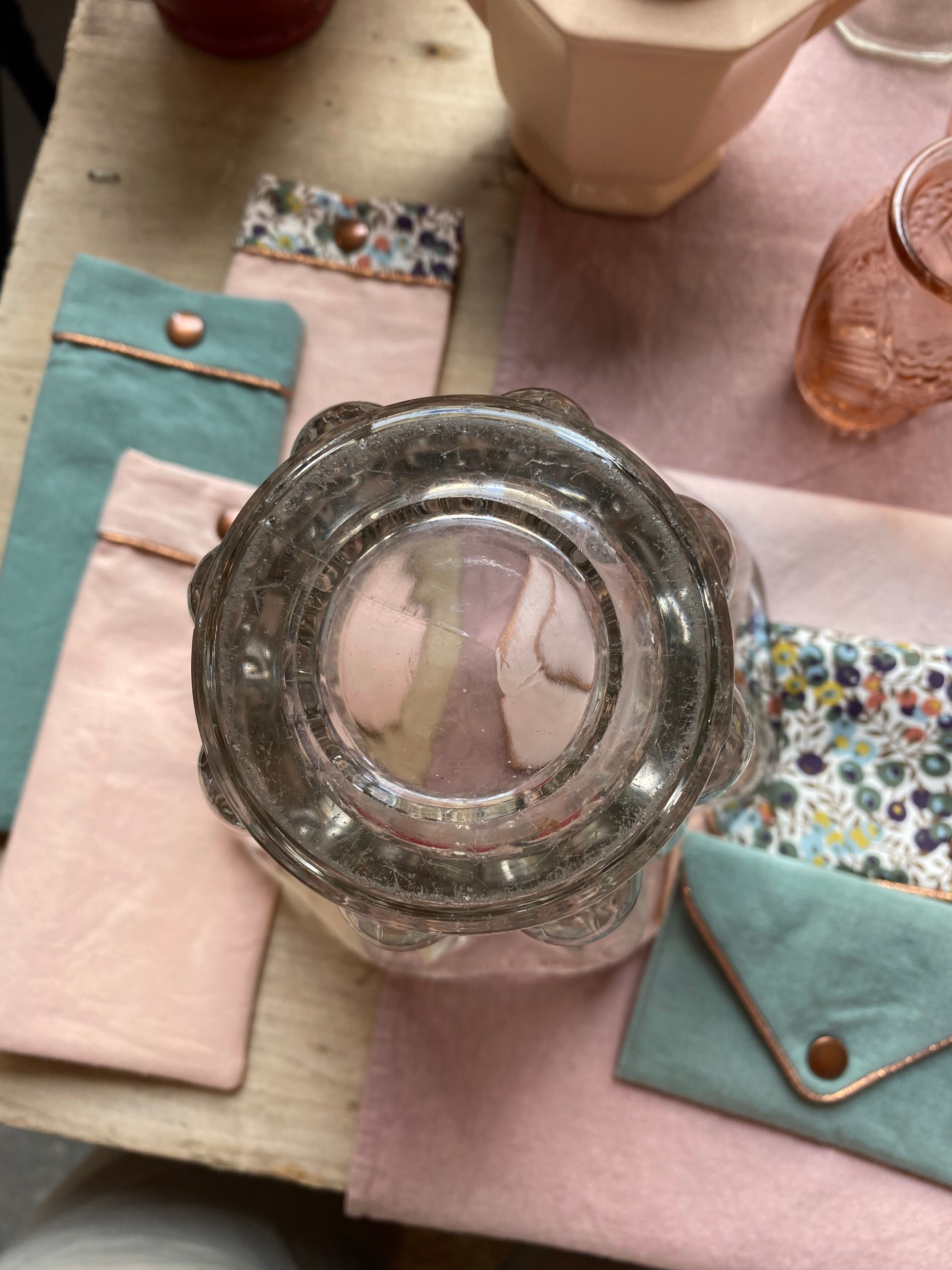 Vase drops magnifying glasses 50s