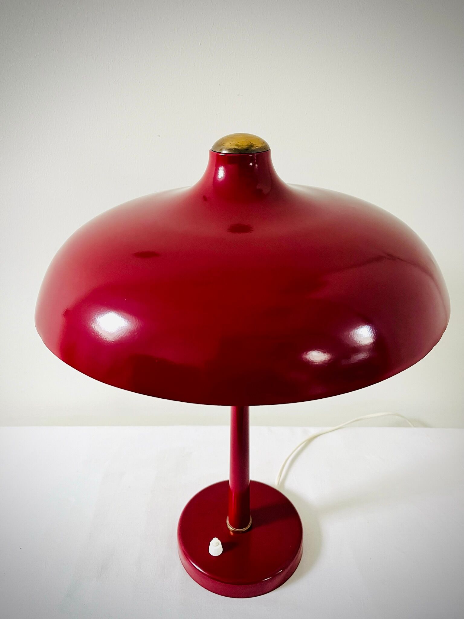 VEB Leuchtenbau - Lutz Rudolph - Glossy Red mushroom Desk lamp