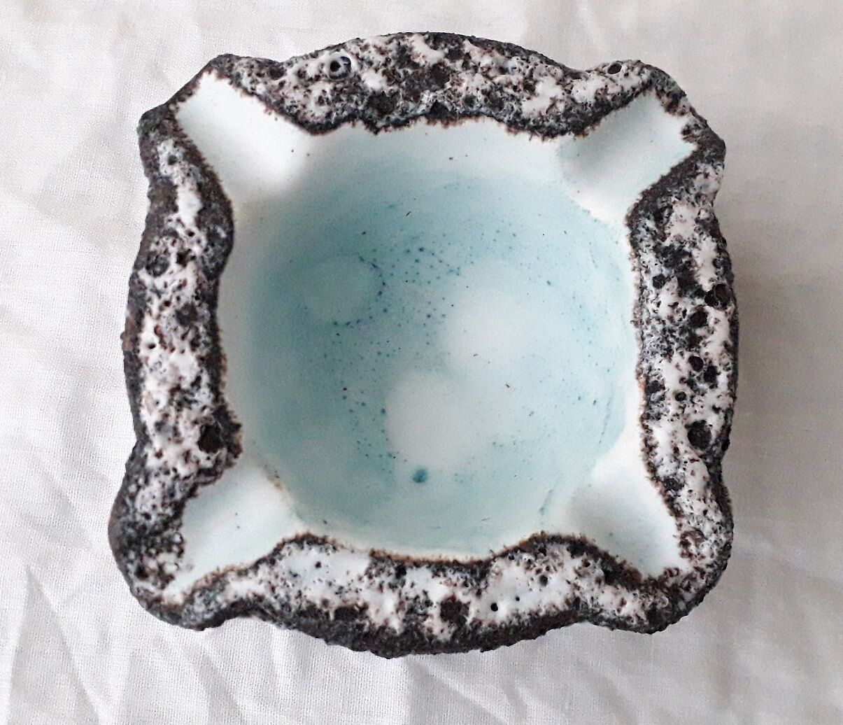 Ceramic mortar fat lava