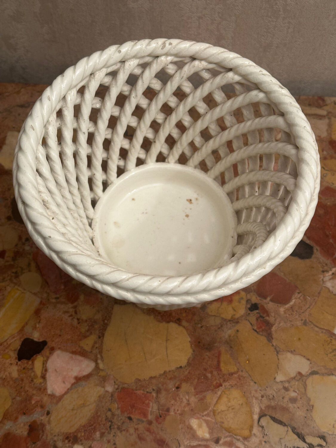 Vintage woven ceramic cache-pot
