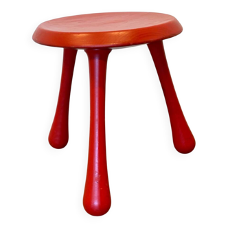 VIP Habitat stool by Ingcar Kampred