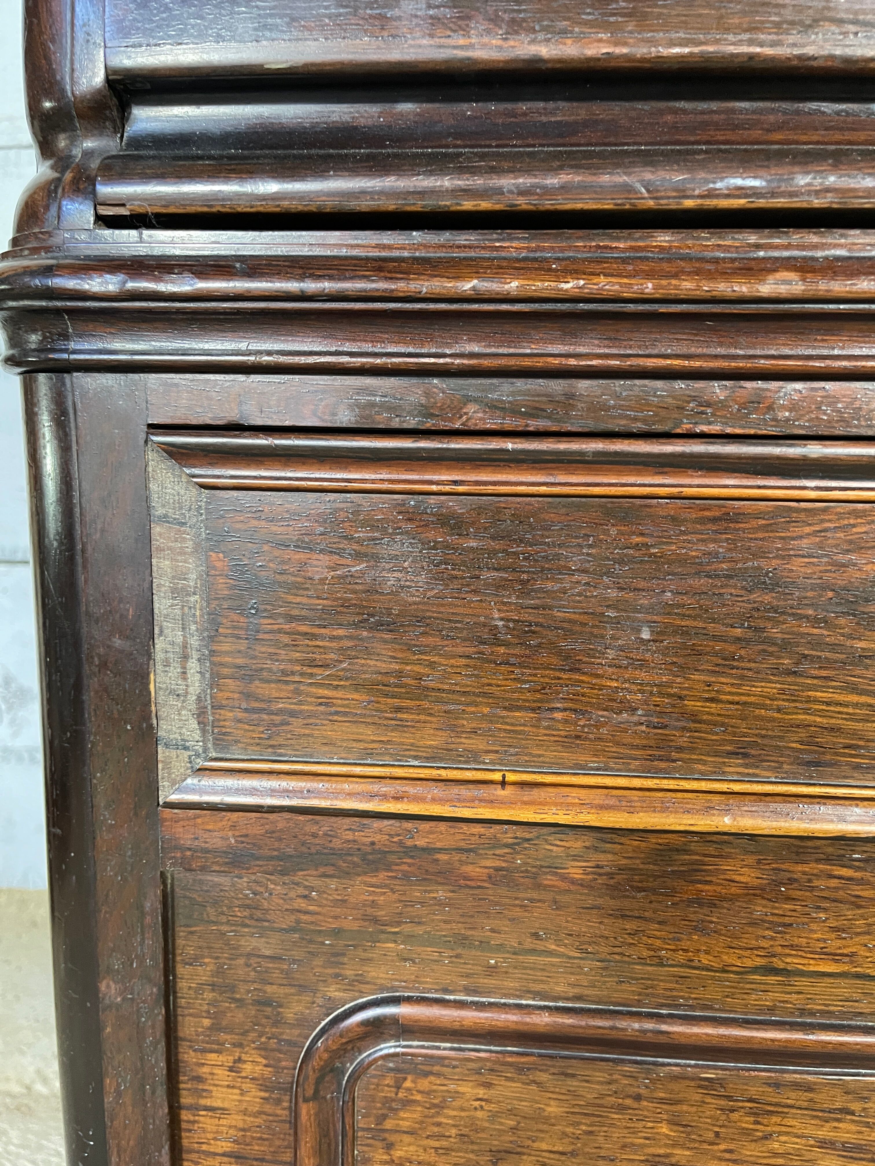 Railway chest of drawers