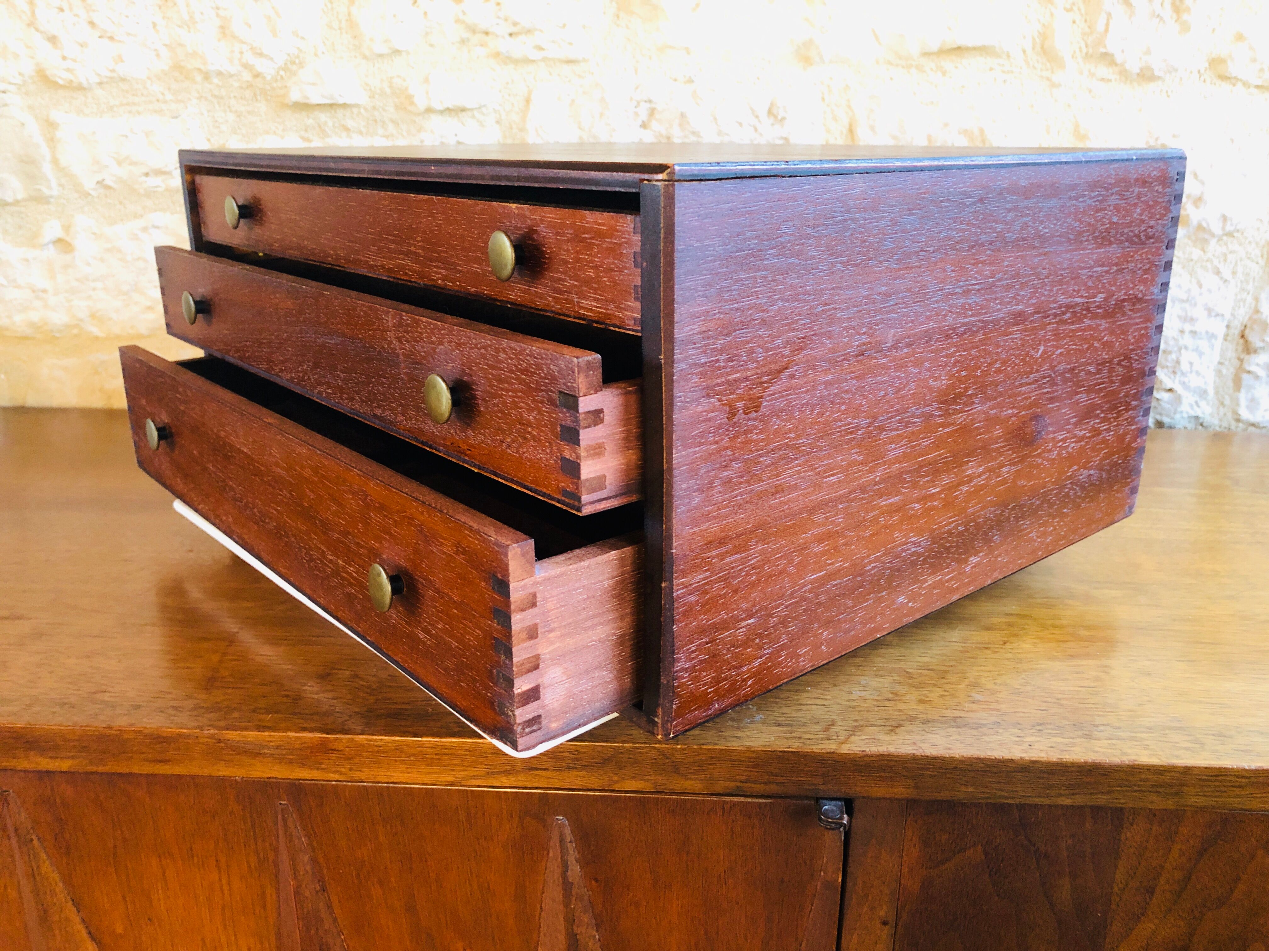 Storage box has vintage covers, 50s