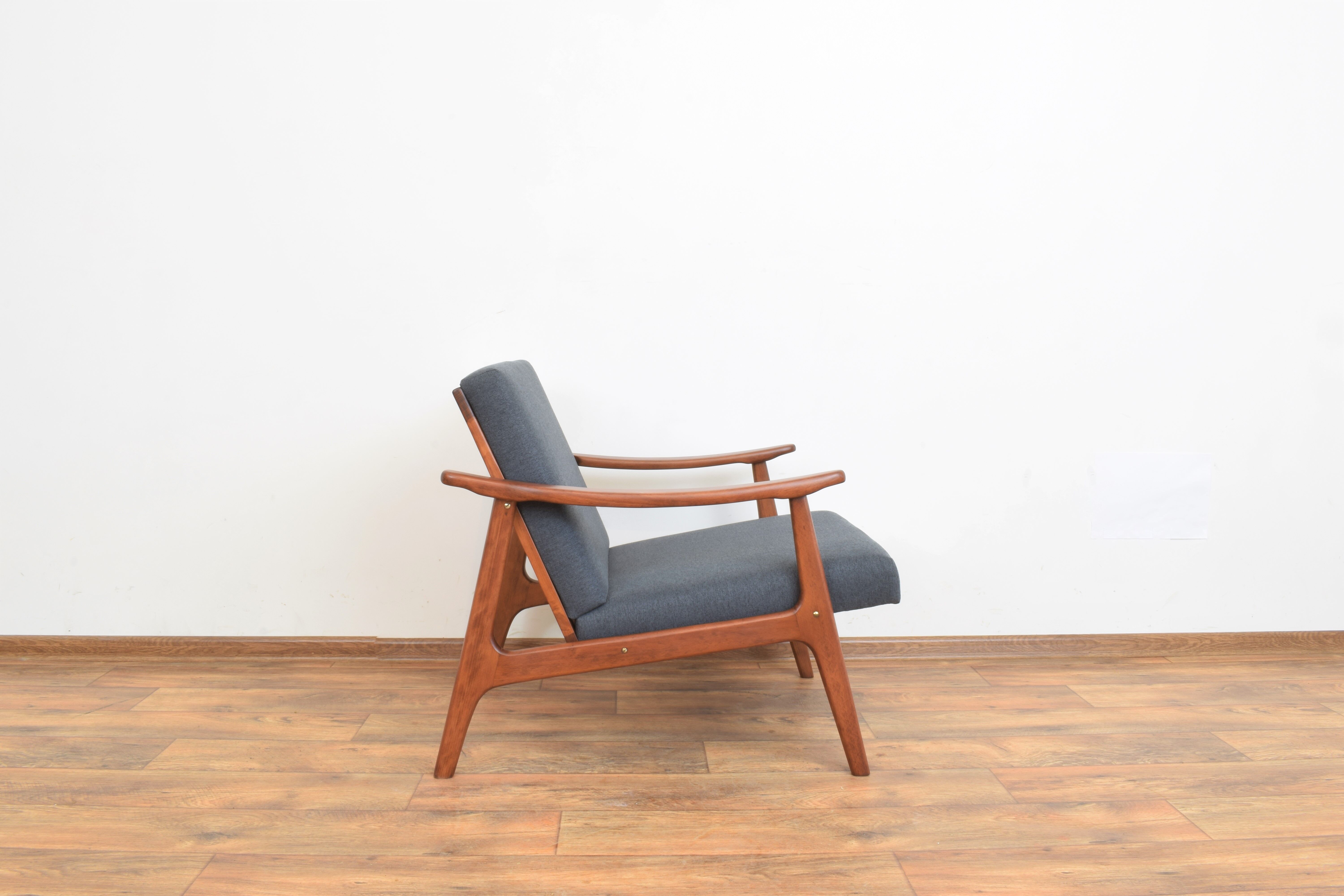 Polish Lounge Chairs, Set of 2.