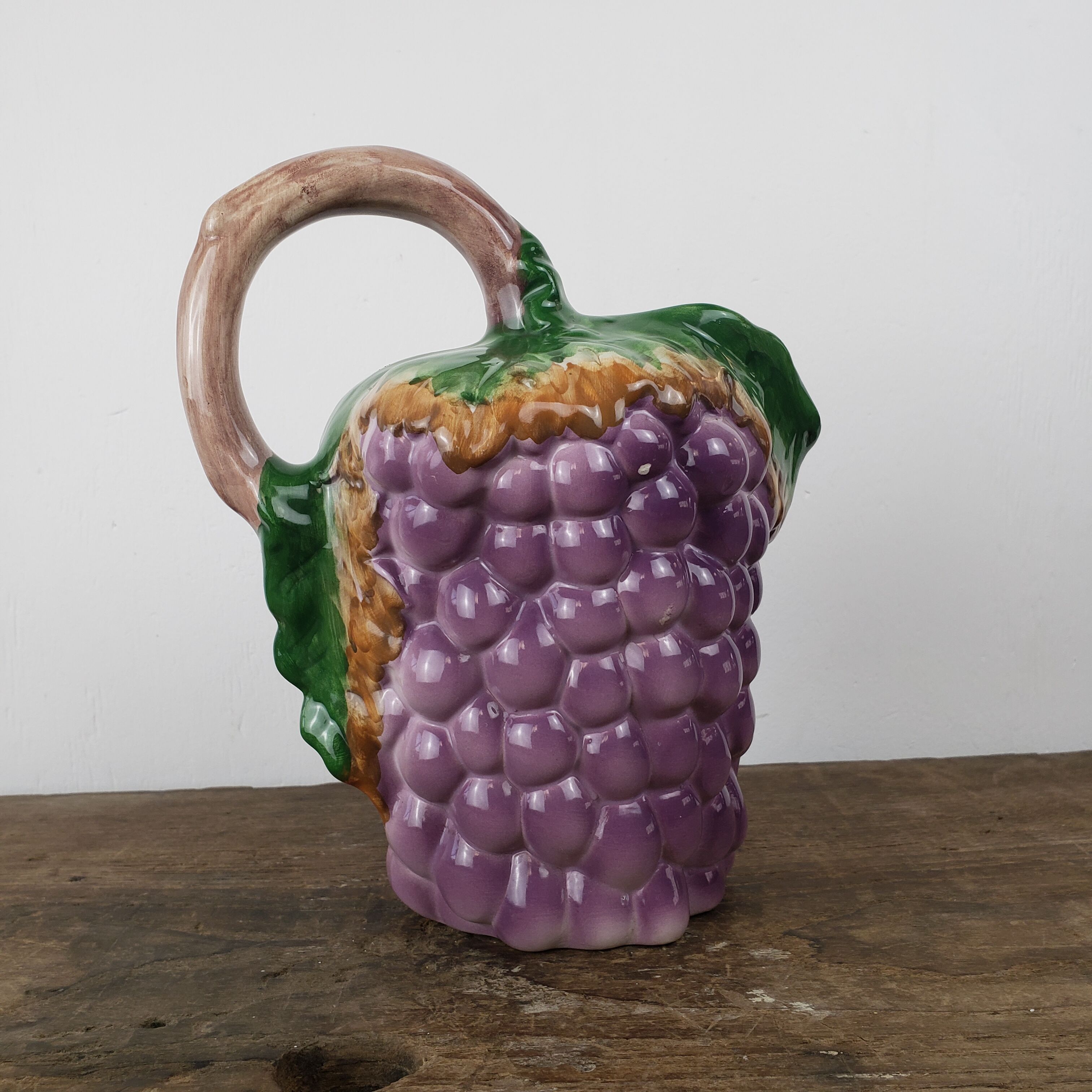 Grape slurry pitcher