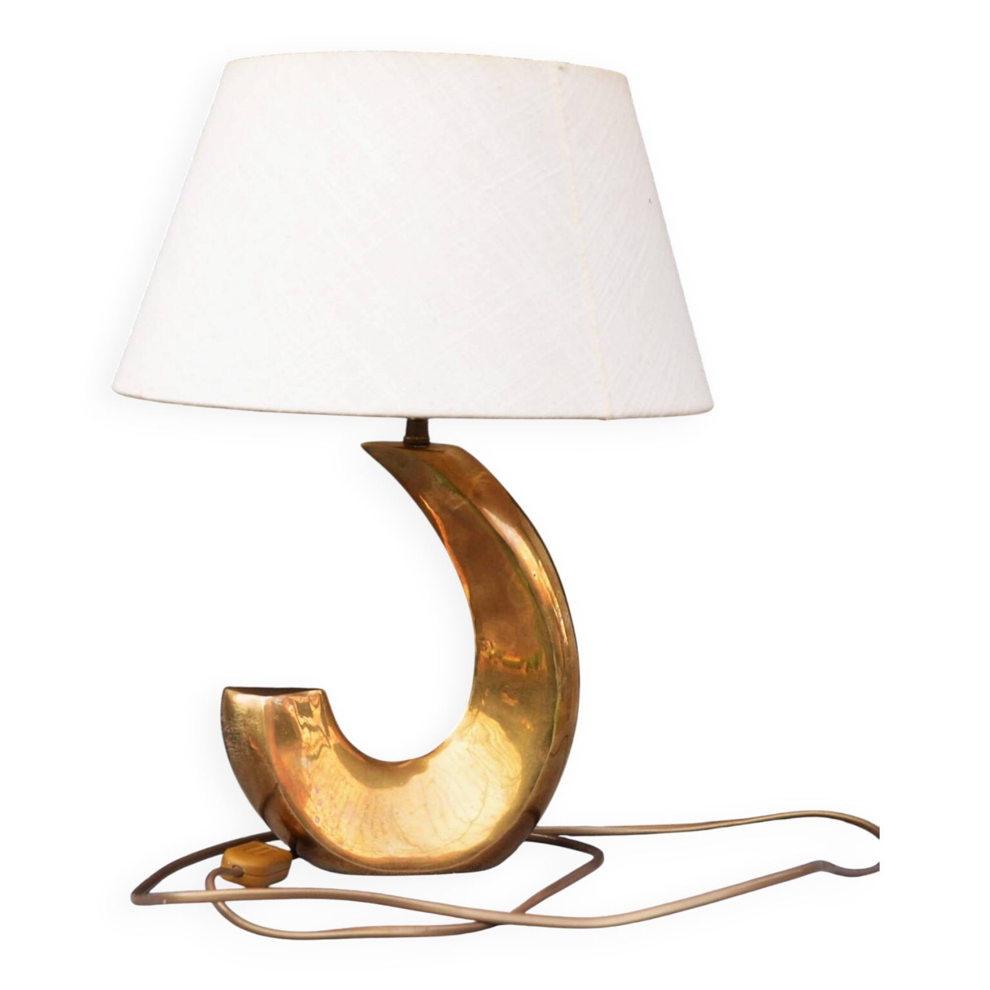 Lampe de table sculpturale en laiton en forme de vague