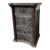 Commode XIXème pin noirci sculpté