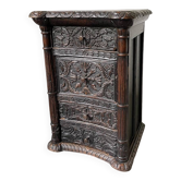 Commode XIXème pin noirci sculpté