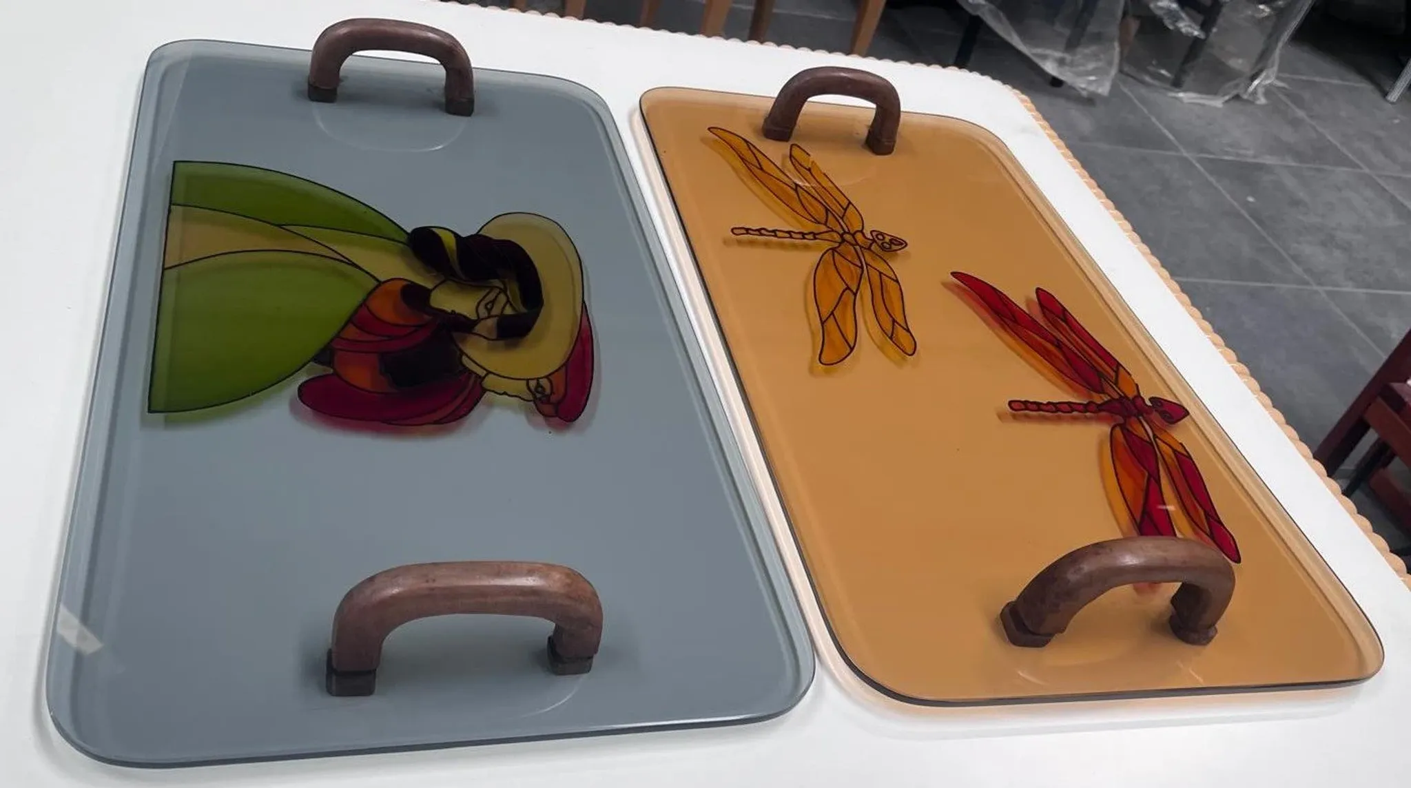 Set di 2 Vassoi artistici, Italia, anni '80