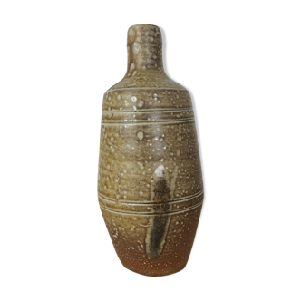 Bottle-shaped sandstone soliflore vase