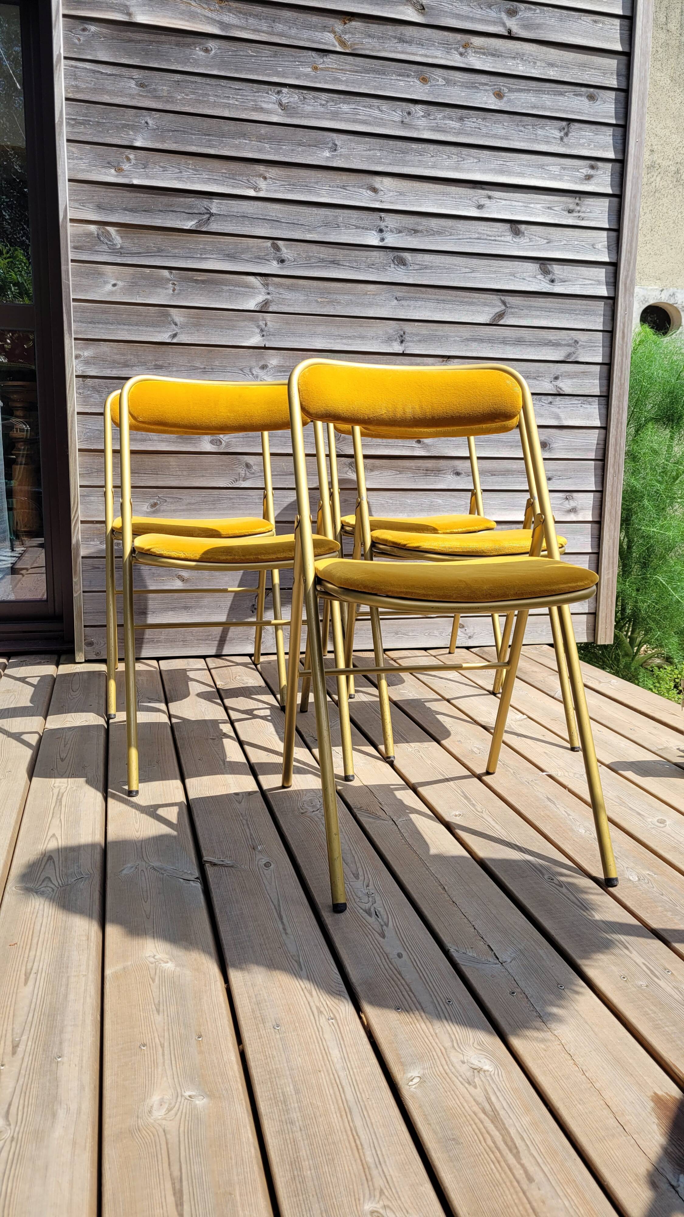 Folding chair Souvignet velvet and metal