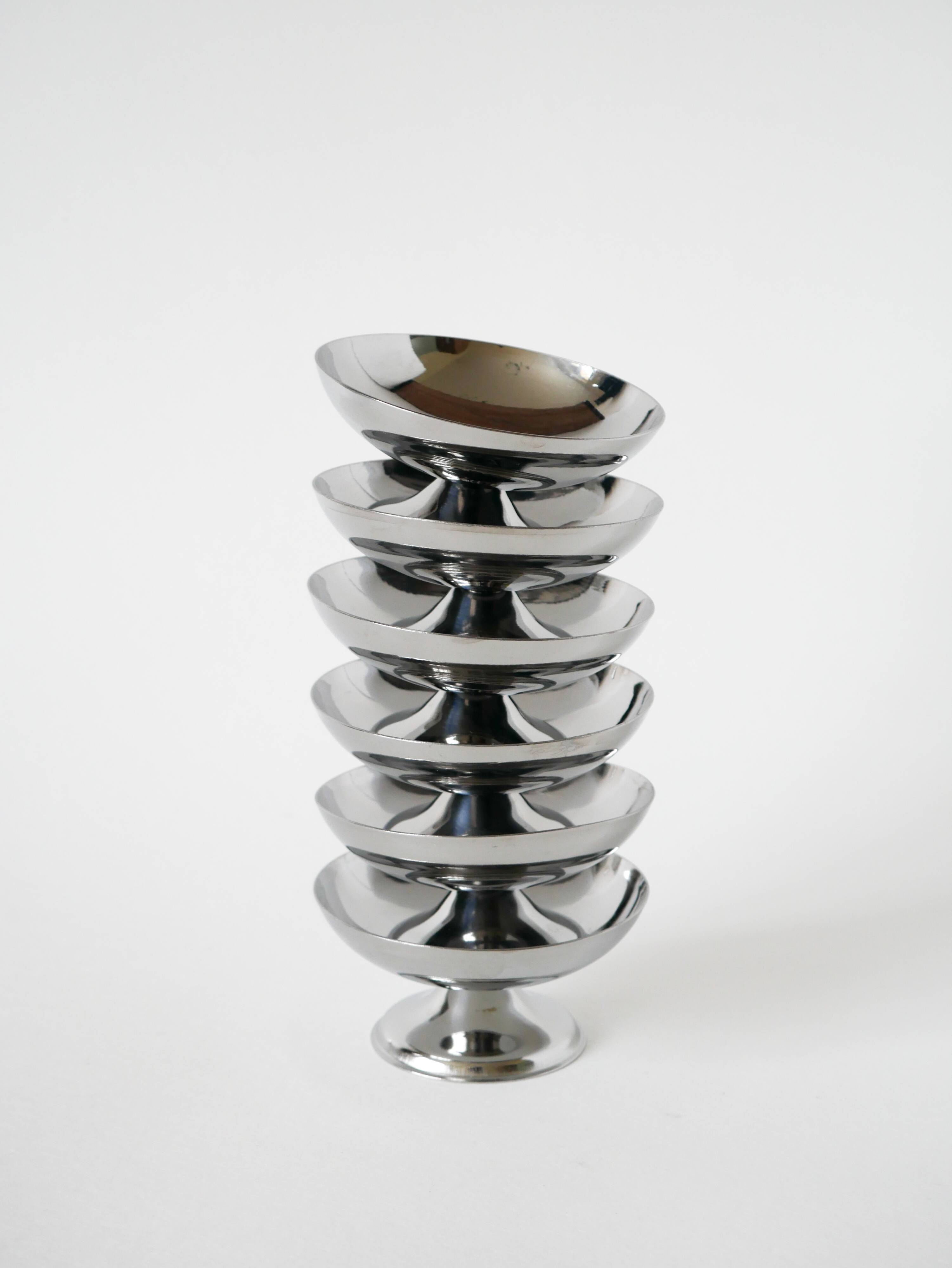 Set of 6 vintage stainless steel ice cream cups, triangular feet, Design, 1970, 9 x 4.5 cm