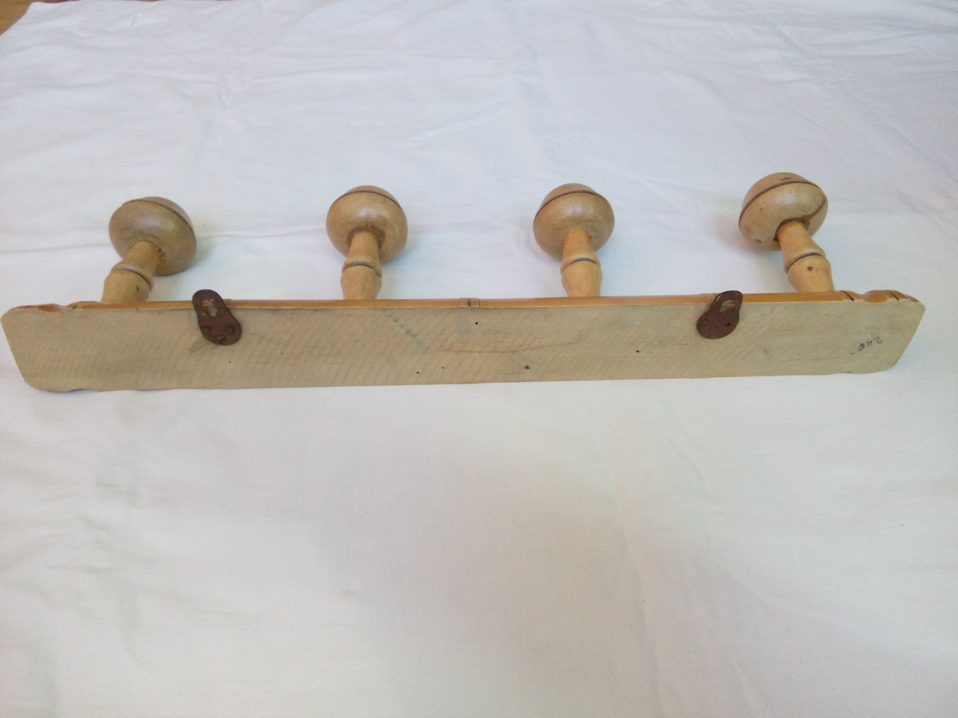 4-patère wall coat door, made of bamboo-turned wood