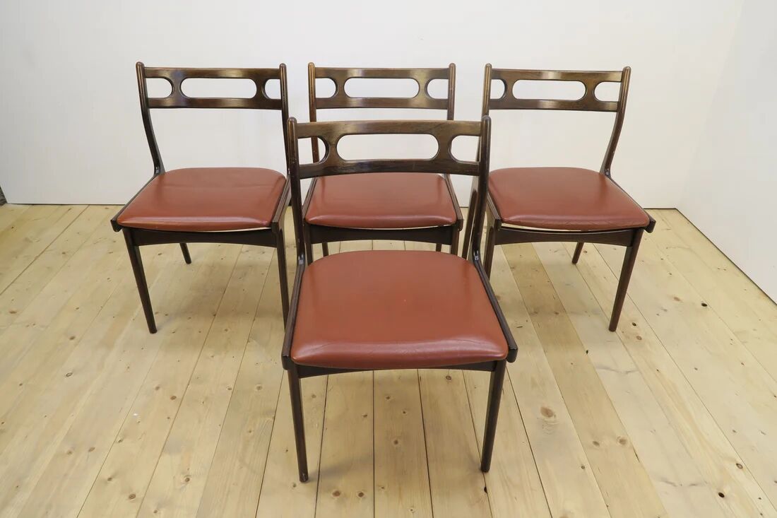 Dining room set in rosewood with table and 4 chairs, 1960s.