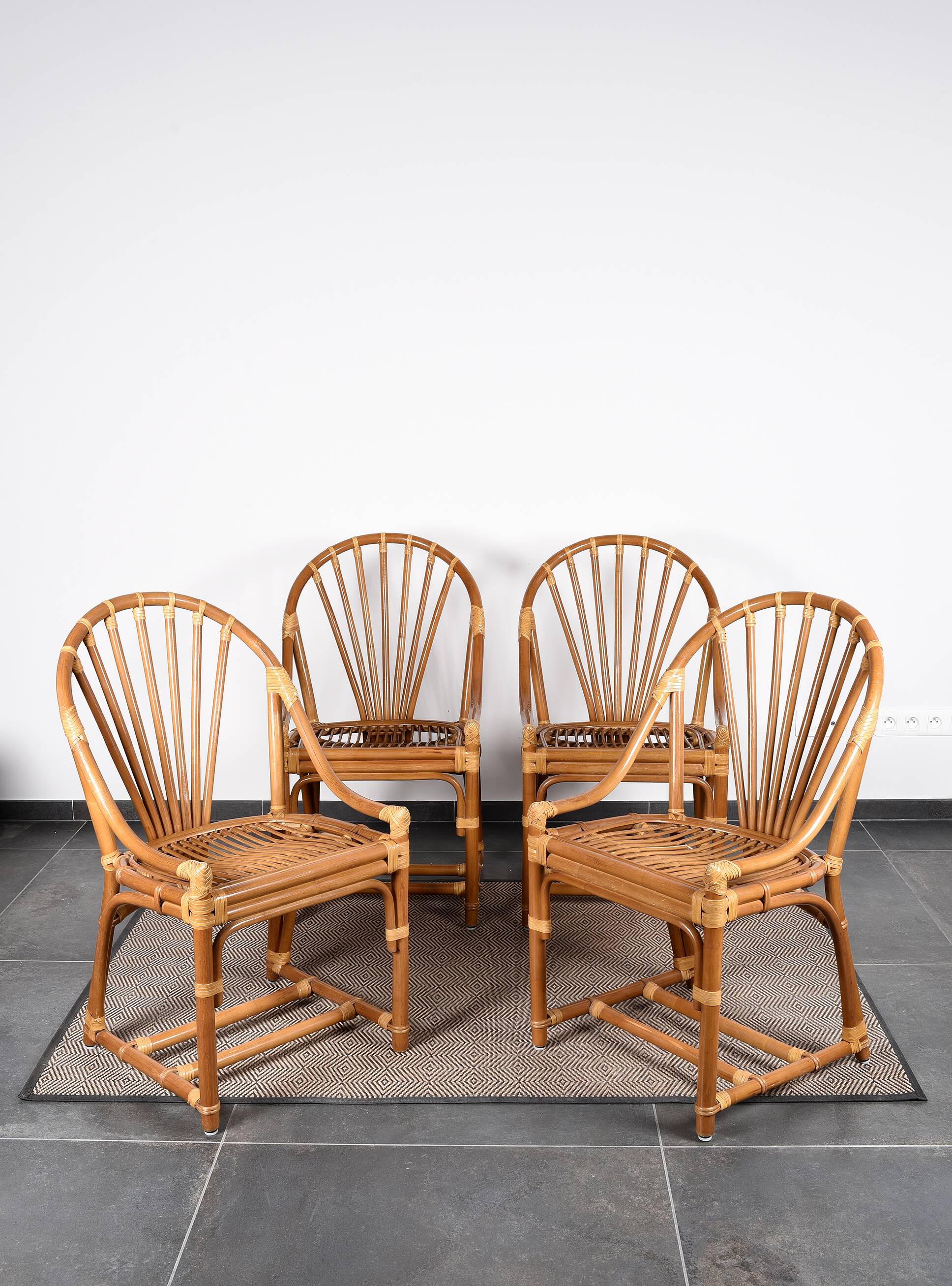 Set of 4 rattan armchairs