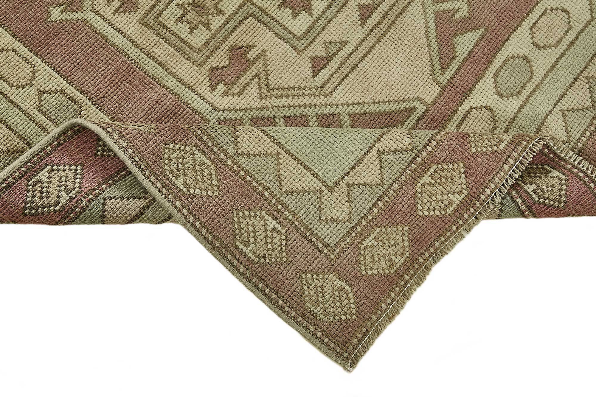 Turkish Vintage Anatolian Rug 104 cm x 181 cm