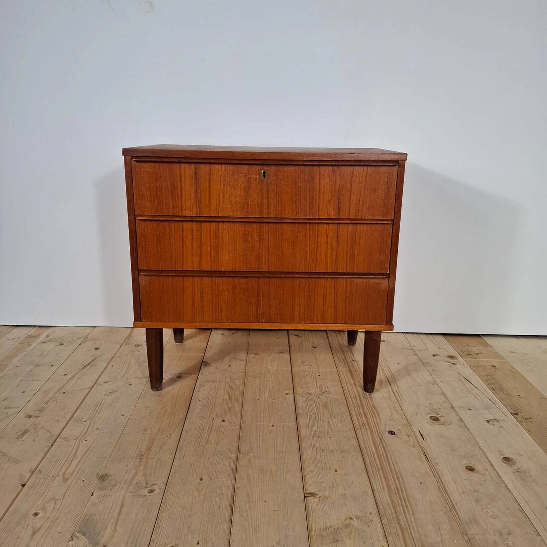 Danish mid-century modern teak chest of drawers with three drawers – 1960s