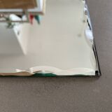 Miroir biseauté en pied ancien