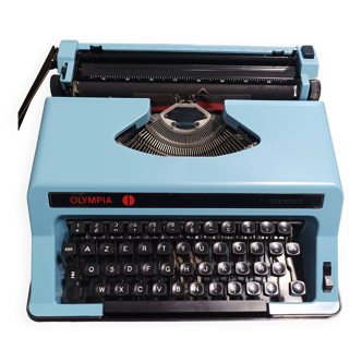 Machine à écrire Olympia Standard bleue pastel vintage