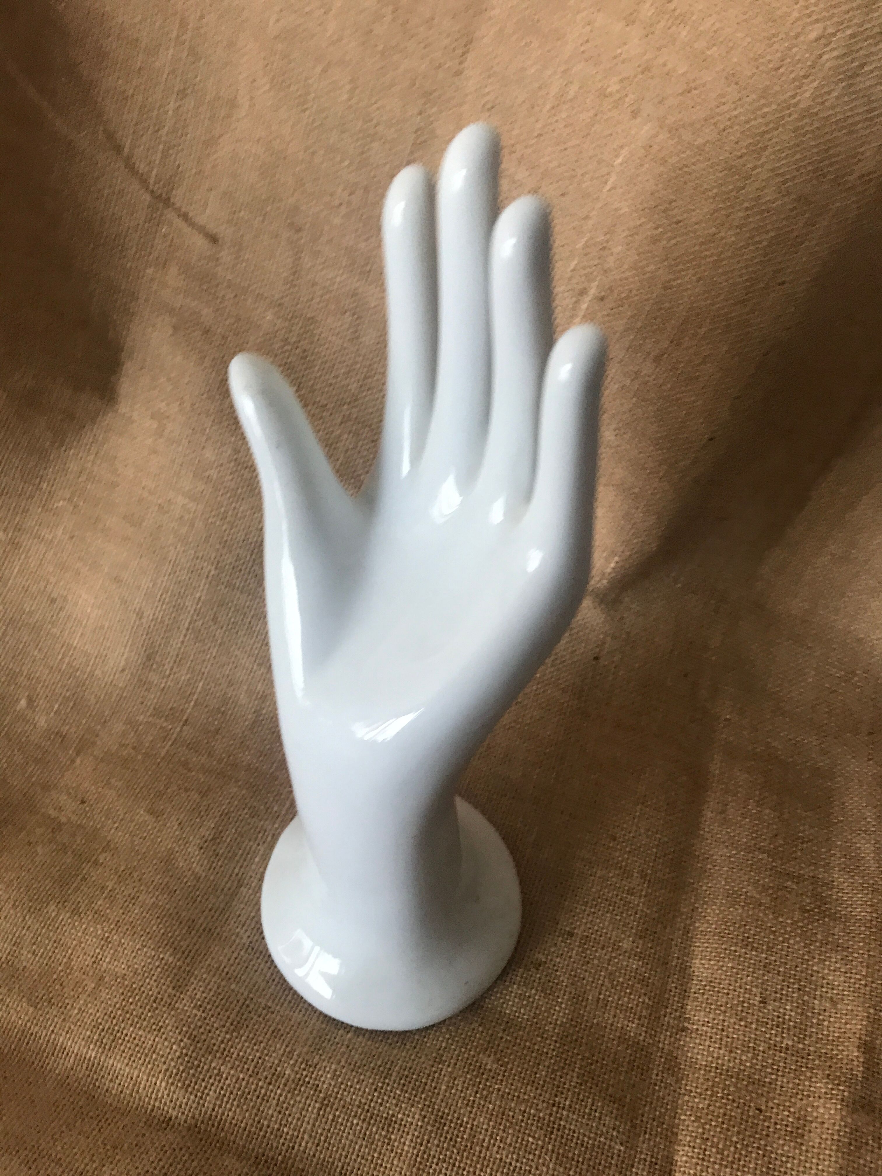 Vintage white baguier