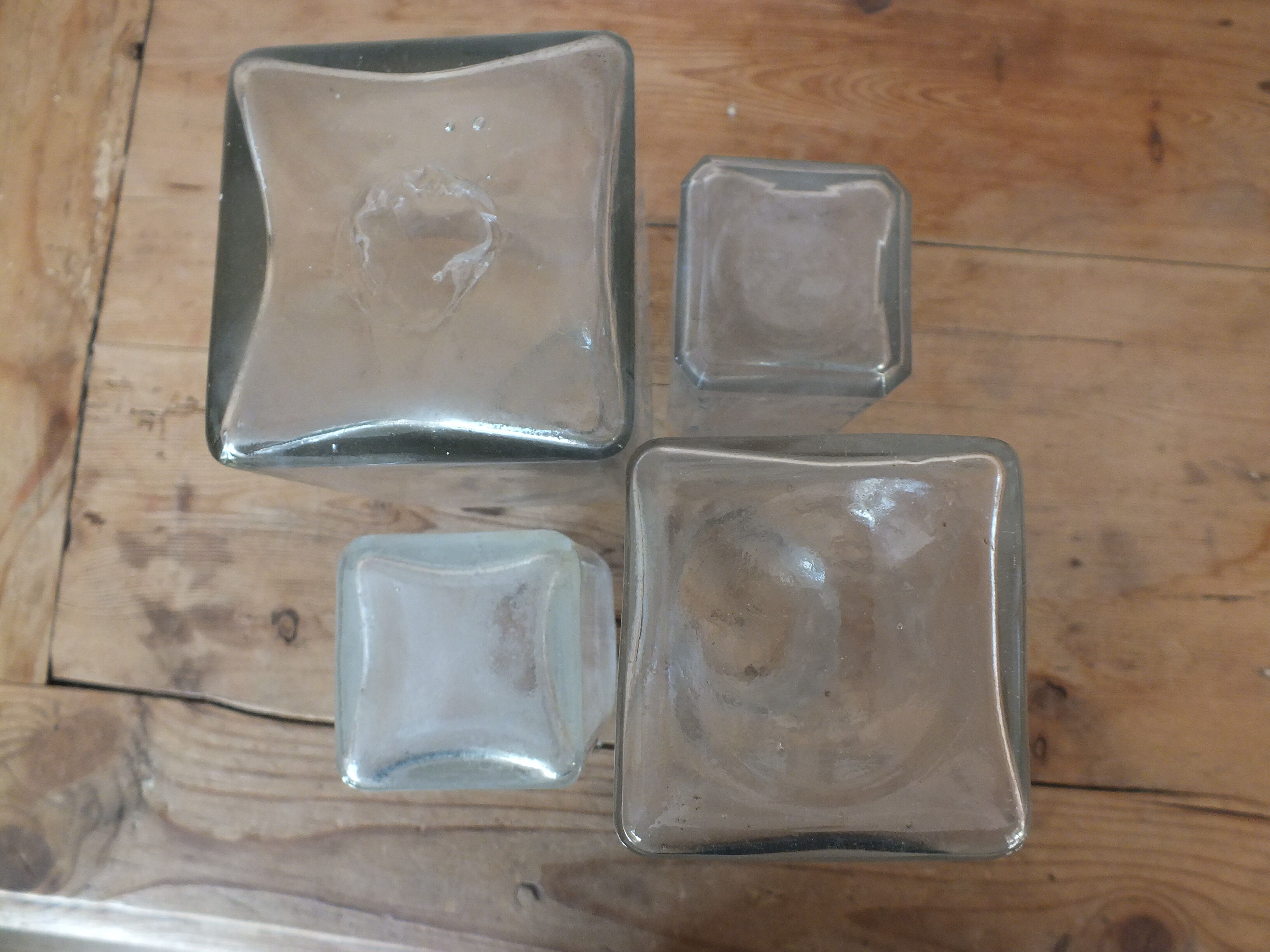 Set of 4 bottles with iode and ancient tissier le conquet seaweed