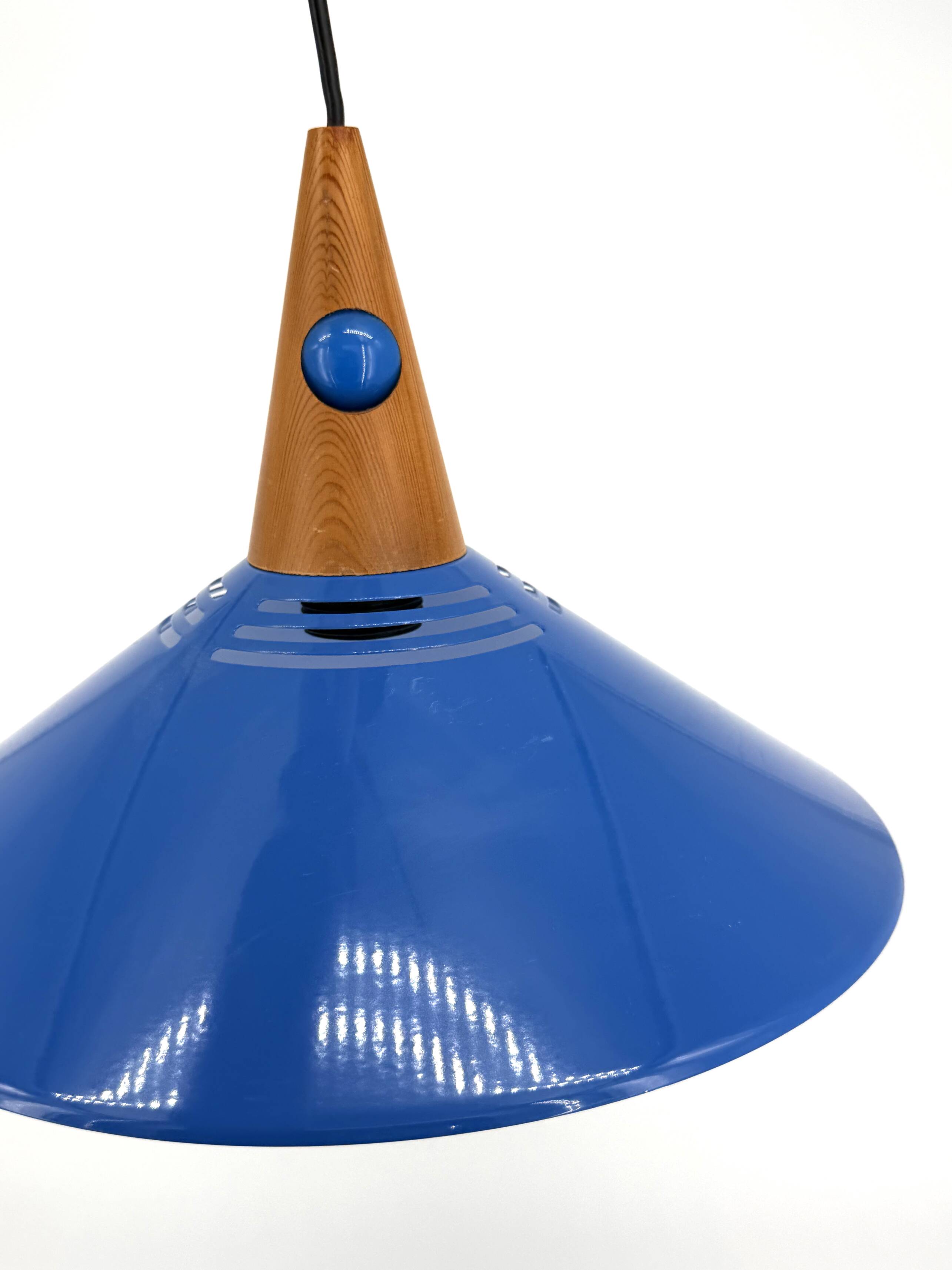 Vintage pendant light in blue metal and wood