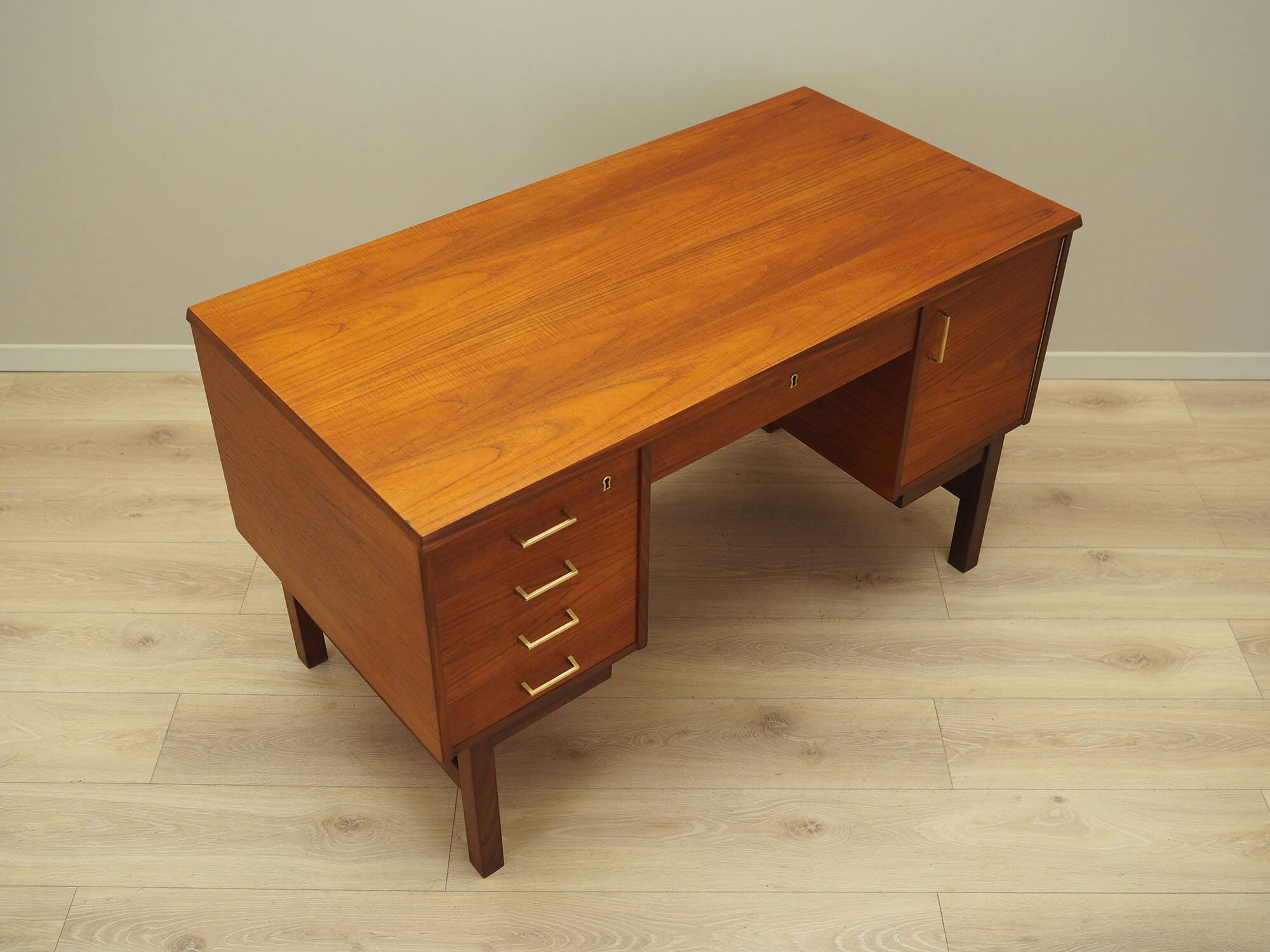 Teak desk, Danish design, 1970s, production: Denmark