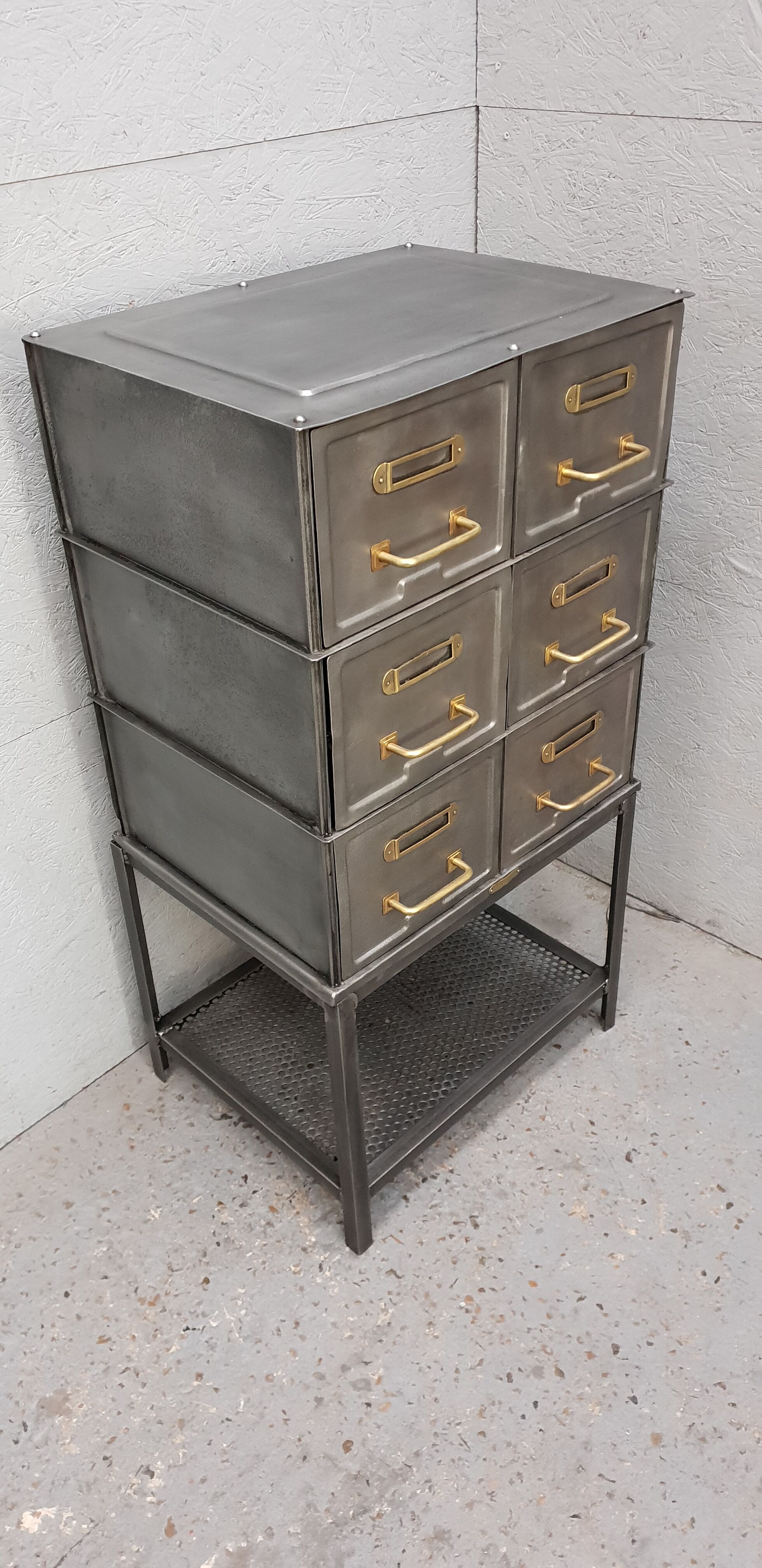 Former furniture workshop six drawers metal Strafor