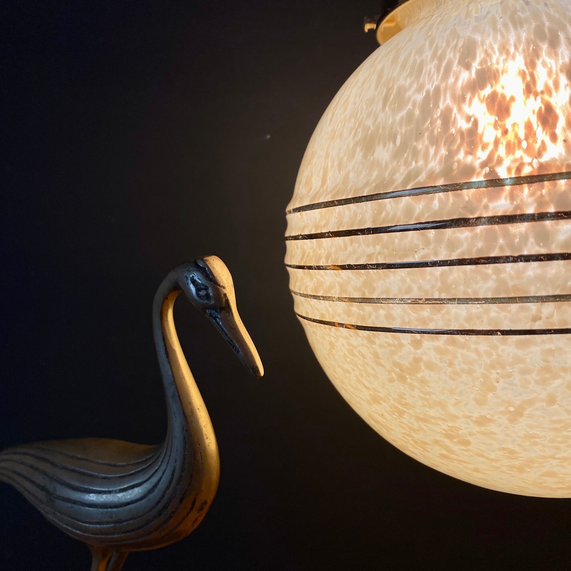 Vintage globe suspension in yellow and gold in Clichy glass