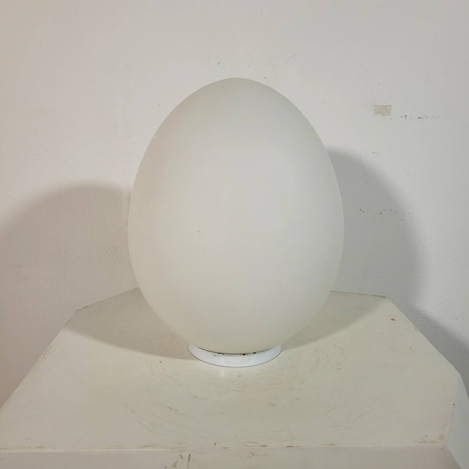 Vintage egg lamp in white opaline