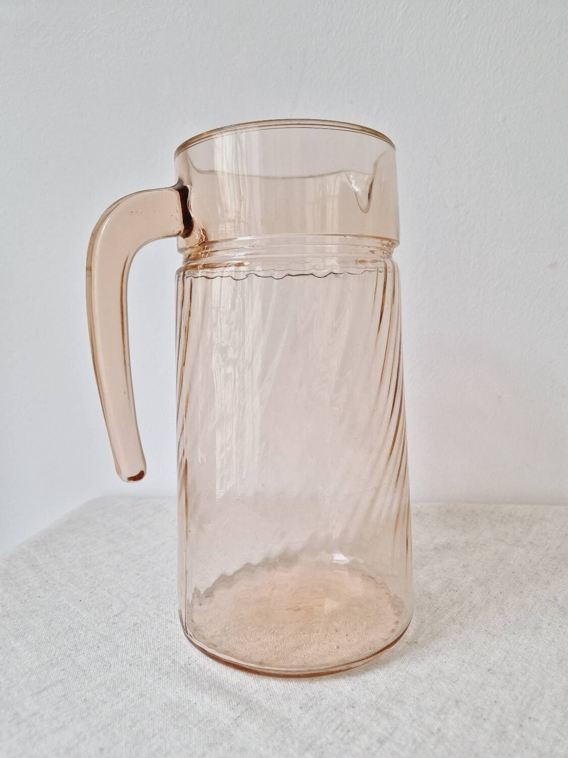 "Rosaline" twisted glass carafe - Luminarc Vintage