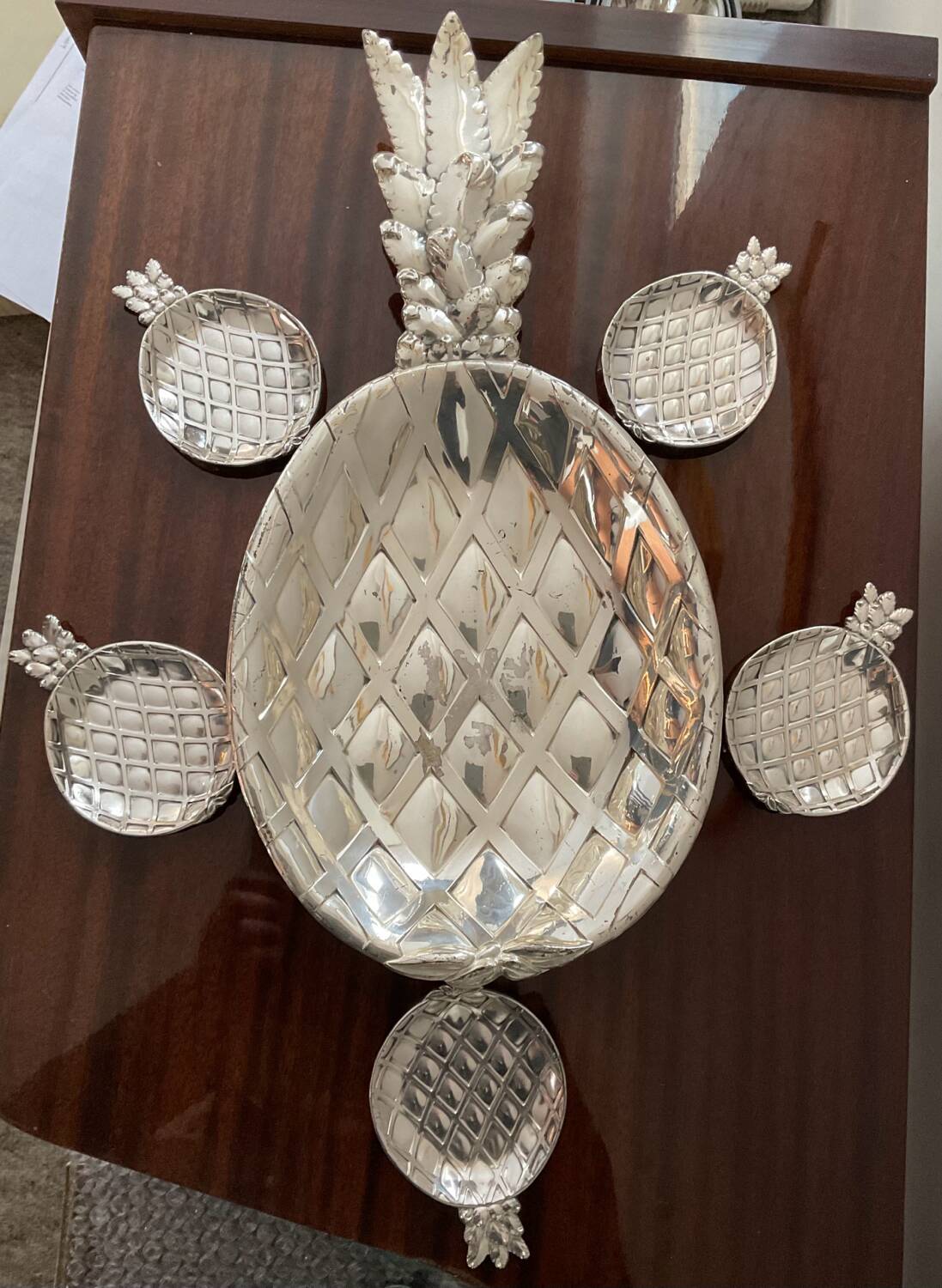 Pineapple cup series and 5 silver metal bowls