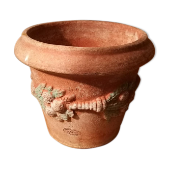 Terracotta pot of Toscanne