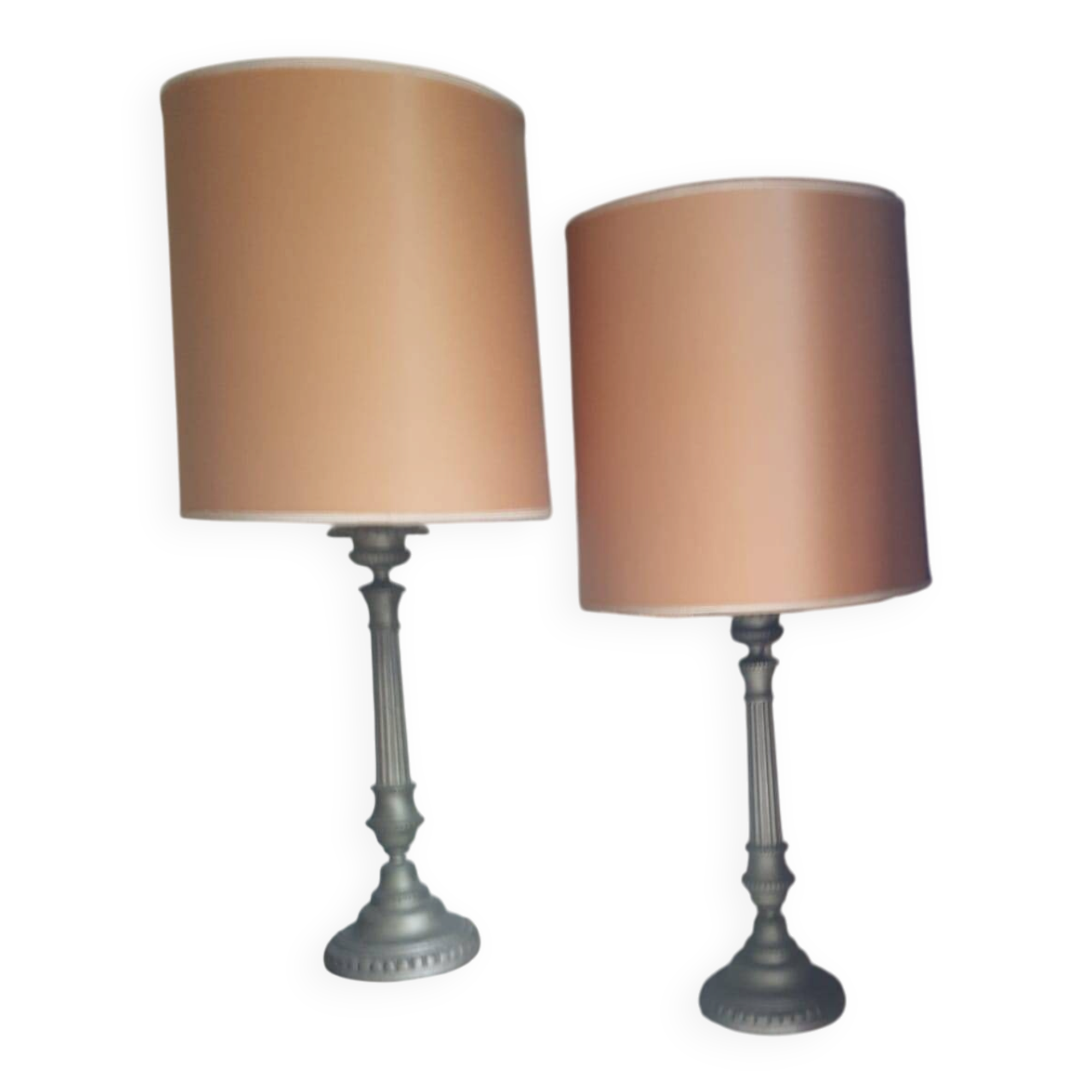 Pair of vintage/classic chic lamps in patinated metal