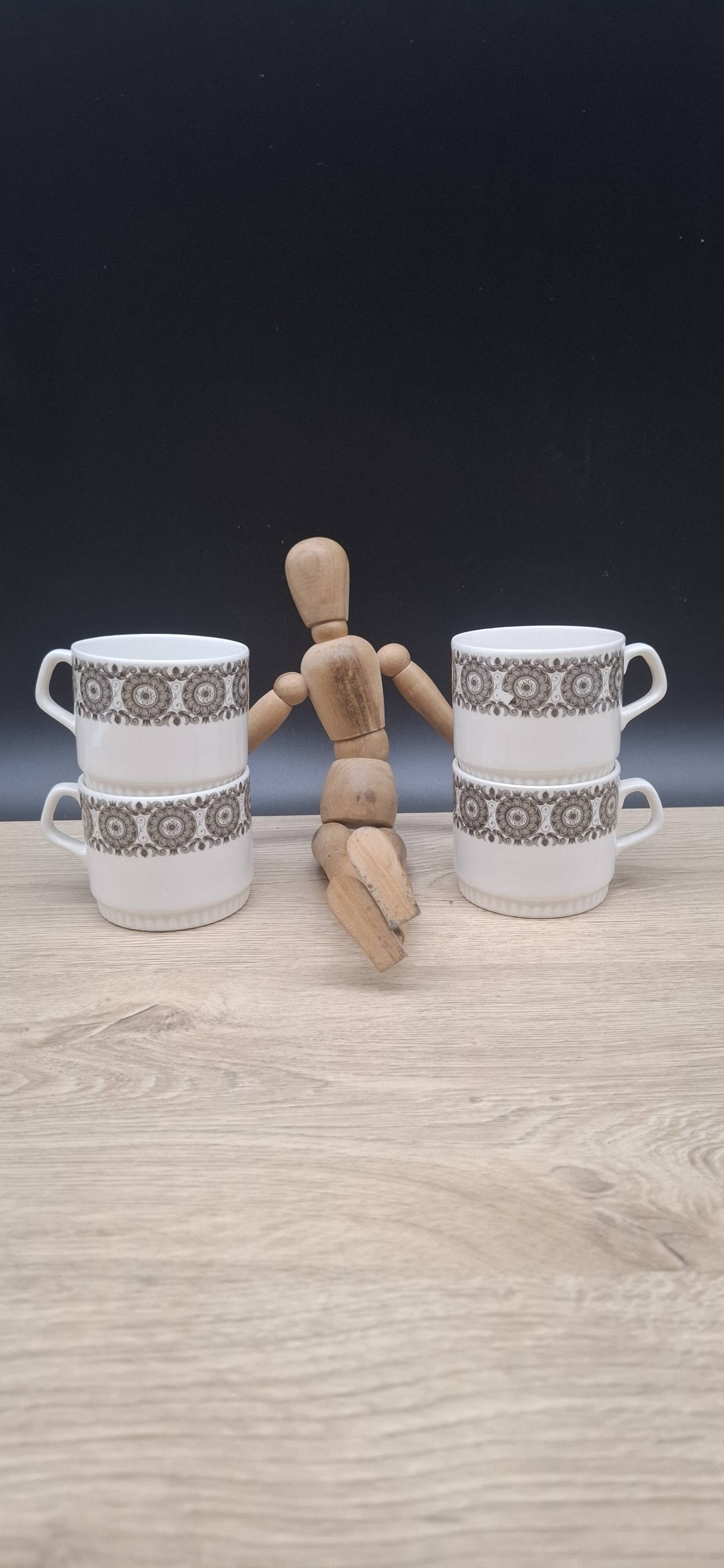 Set of 4 Murielle Boch coffee cups 1960