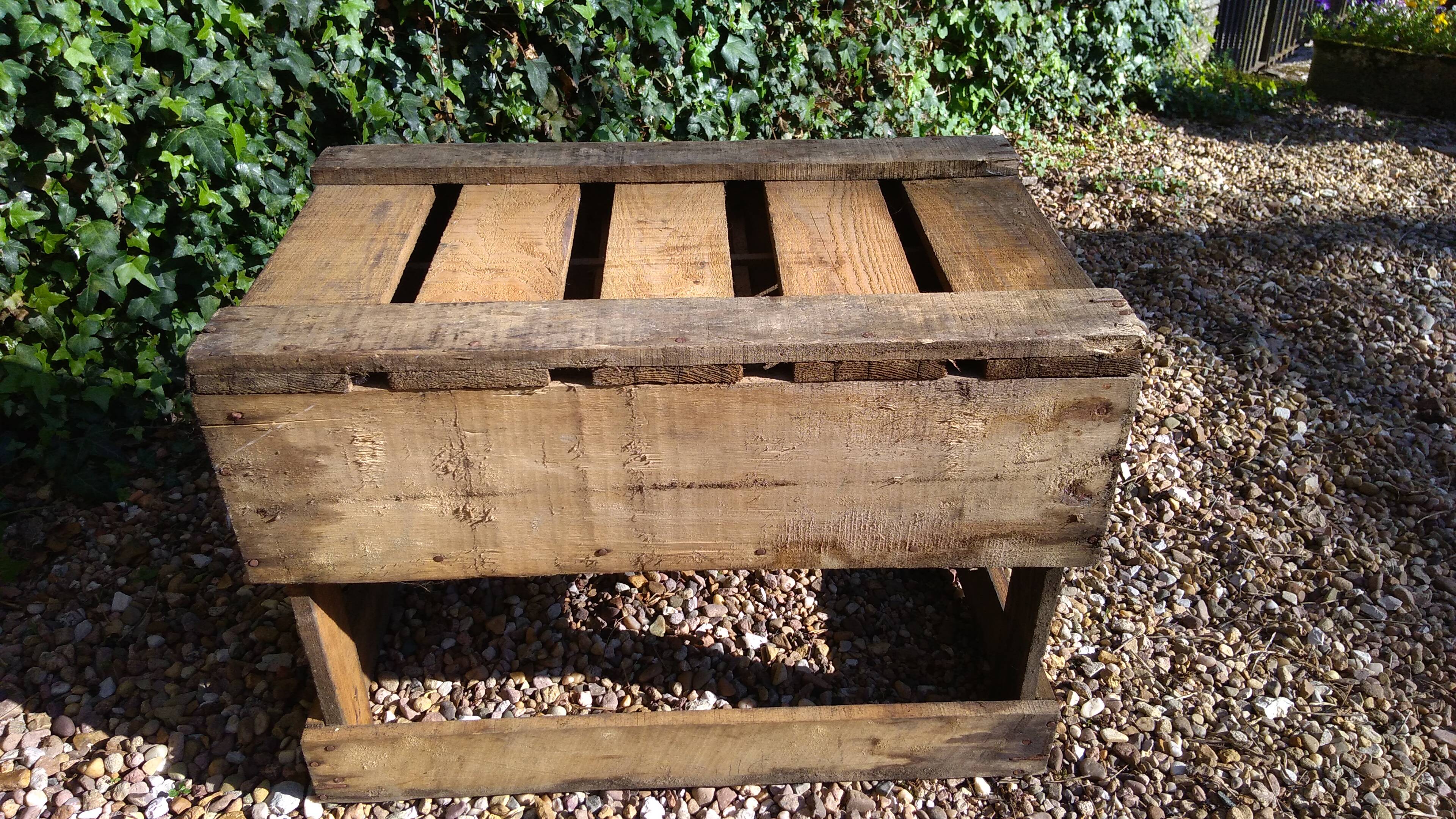 Wooden bottle locker