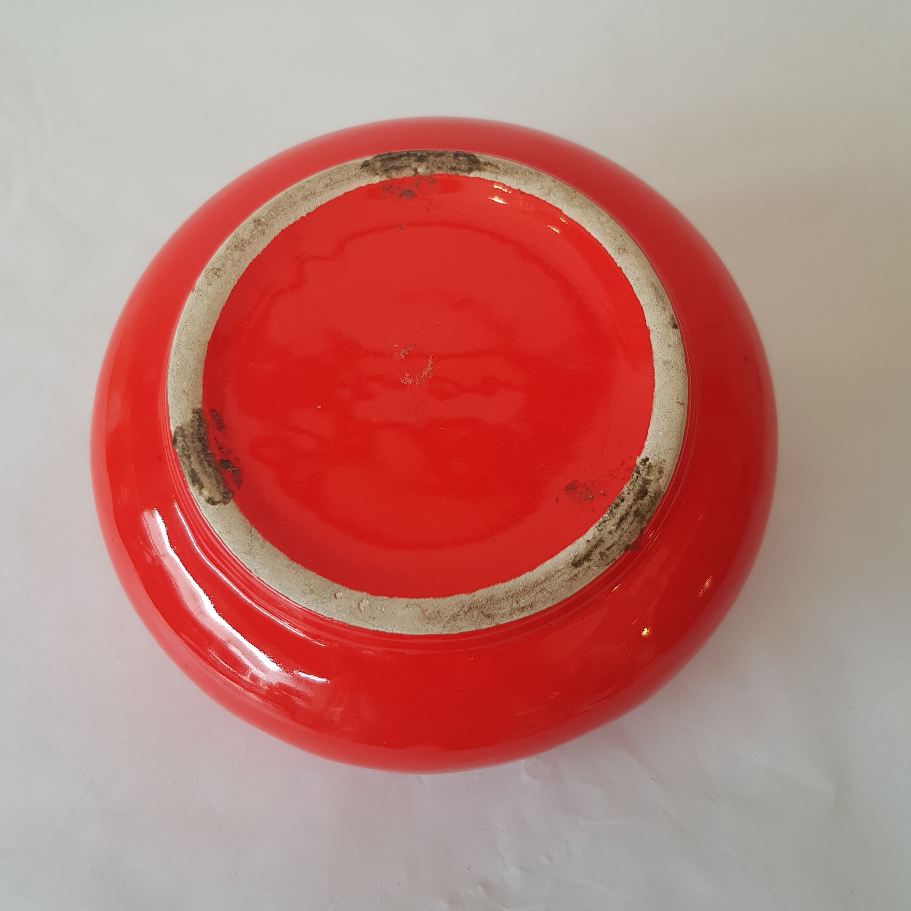 Red ceramic empty-pocket cut 1960s 1970s