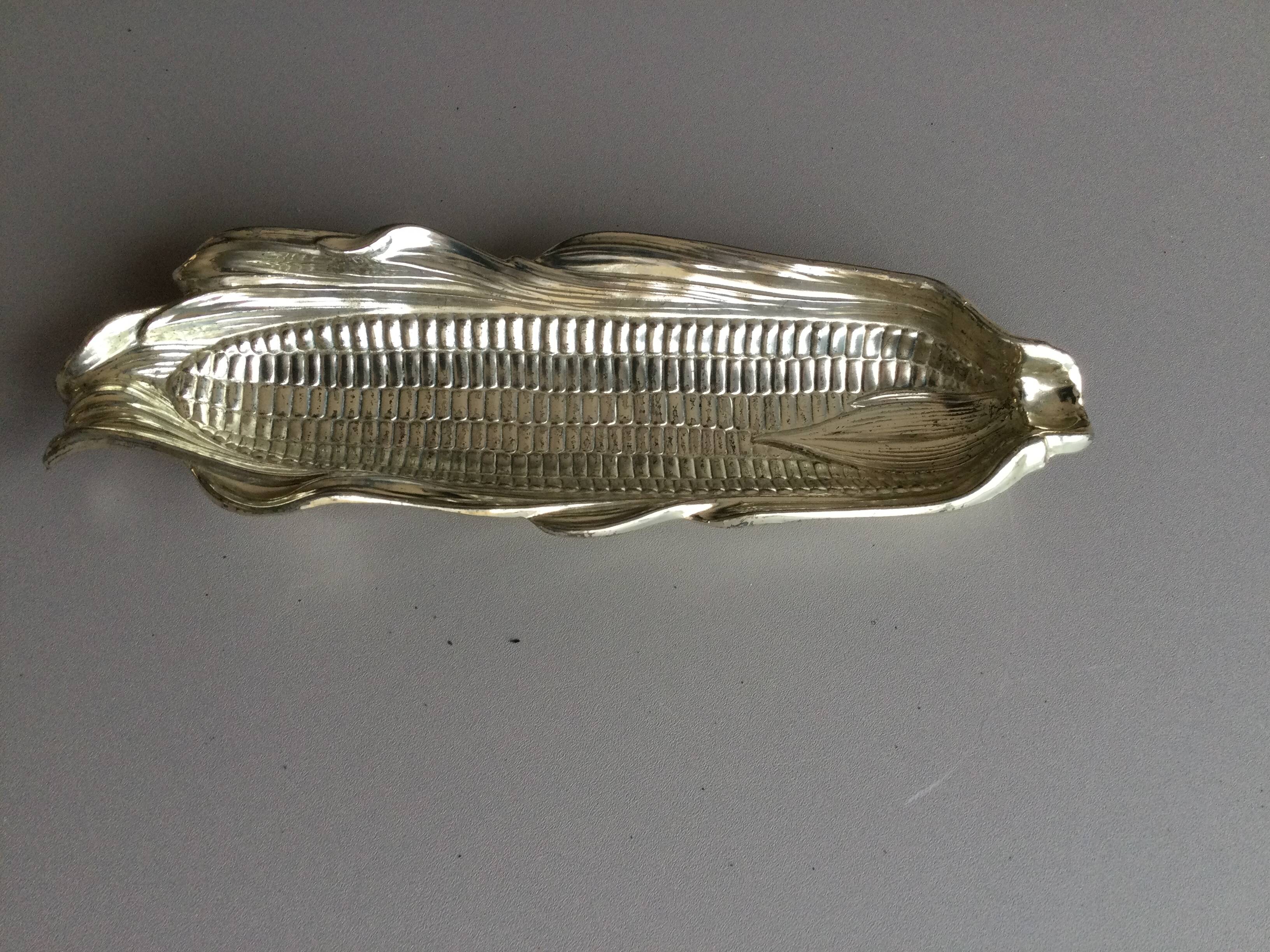 pocket video or corn cob holder