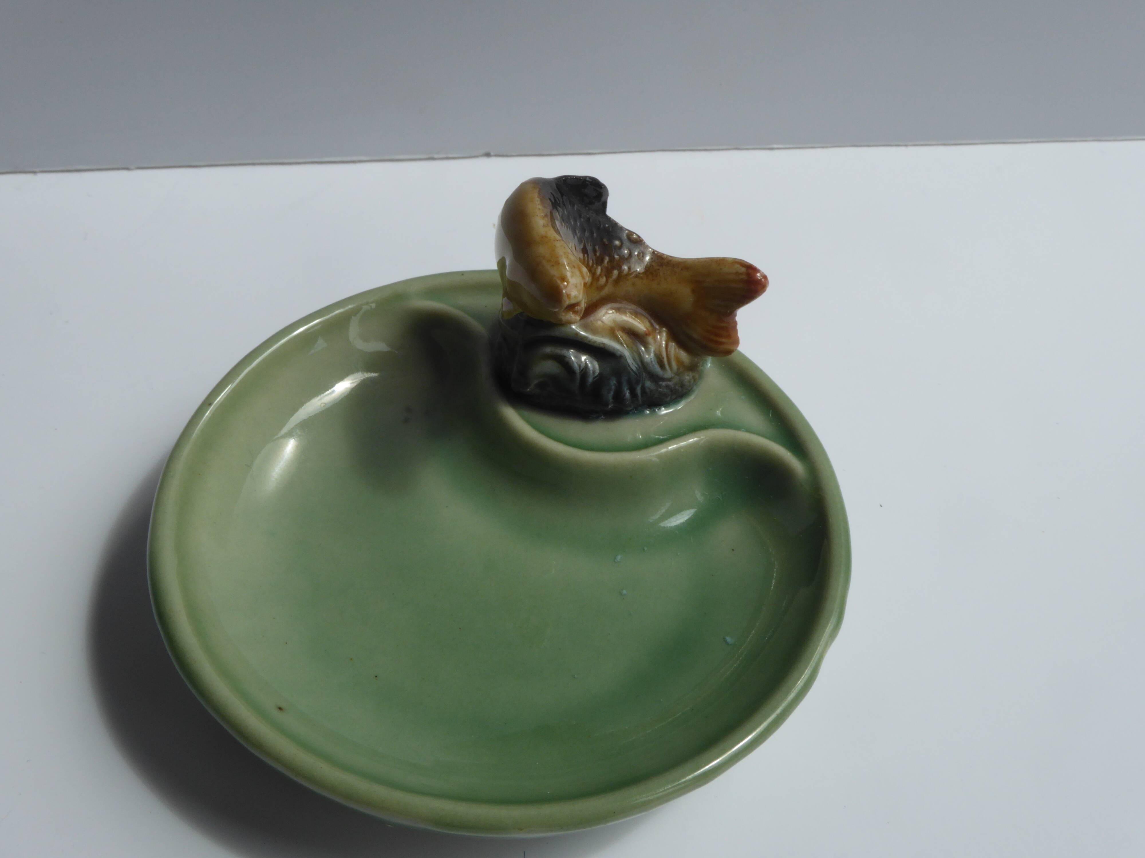 Cup with fish decoration in Irish porcelain