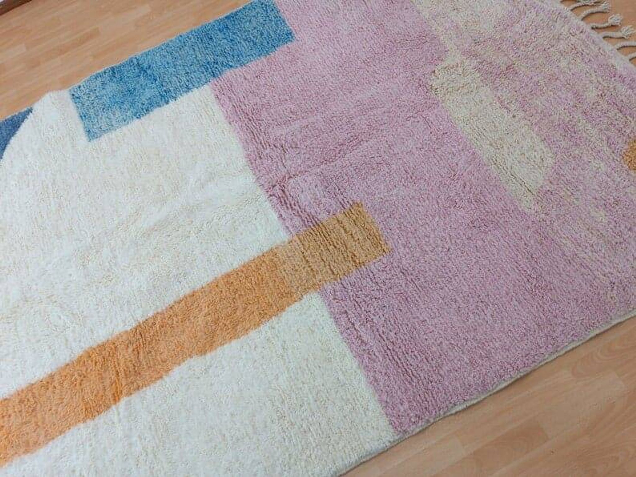 Handmade wool rug large size 200 x 300 cm