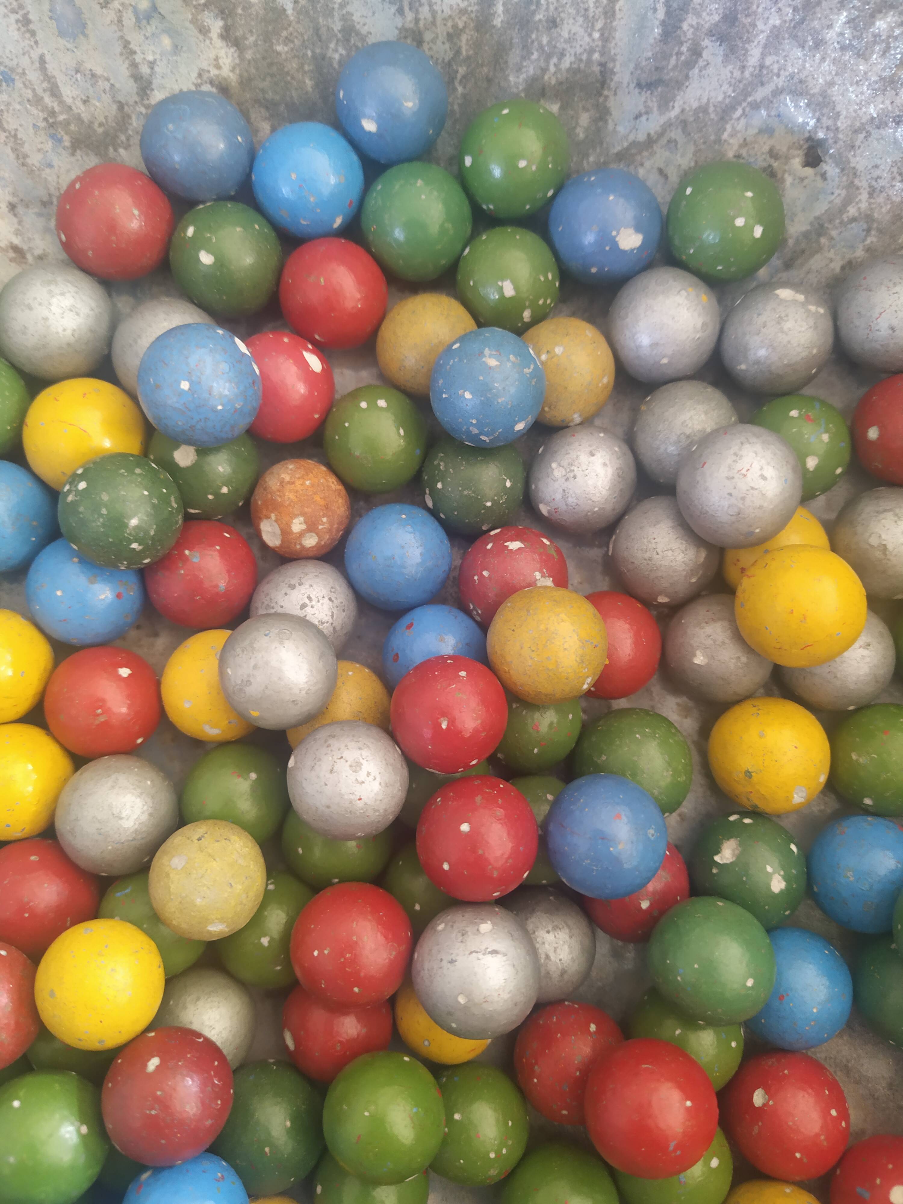 Set of 149 old marbles