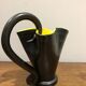 Pichet Vallauris noir et jaune