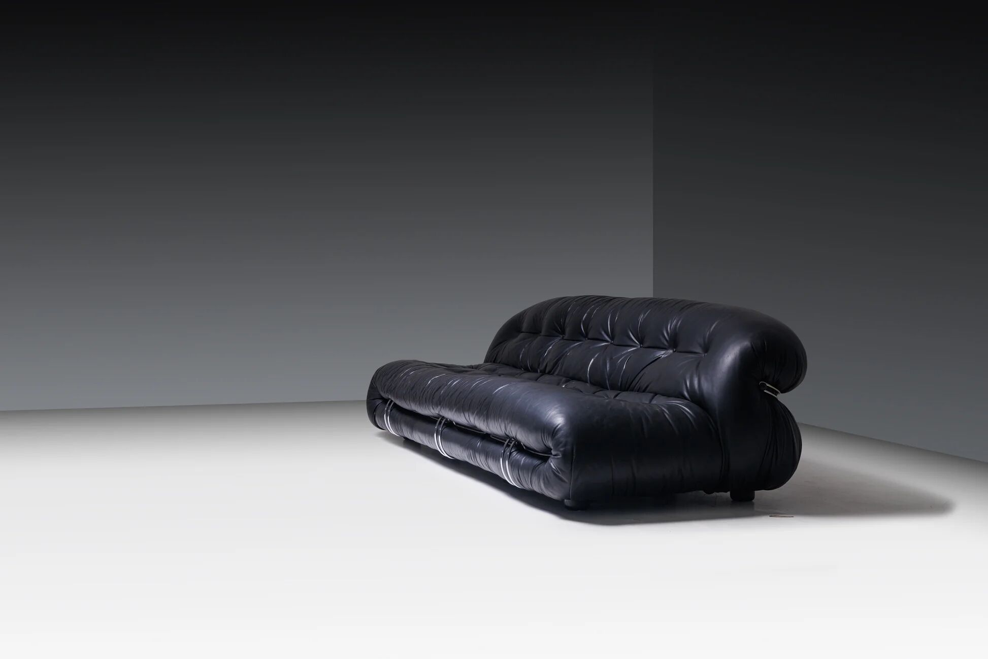 Three-seater sofa Soriana by Afra Tobia Scarpa for Cassina